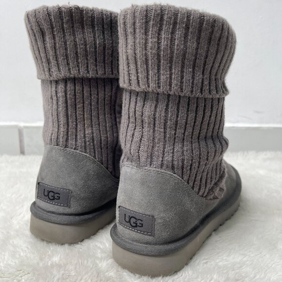 UGG Women's Charcoal Grey Classic Knit Round Toe Boot Slip On Shoes Size 9 - Picture 4 of 13
